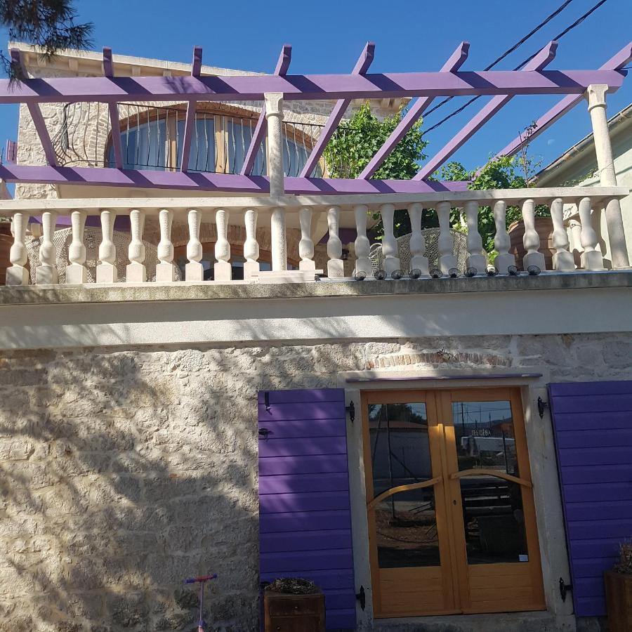 Appartamento Jardin Kapetanova Kuca Veli Iž Esterno foto