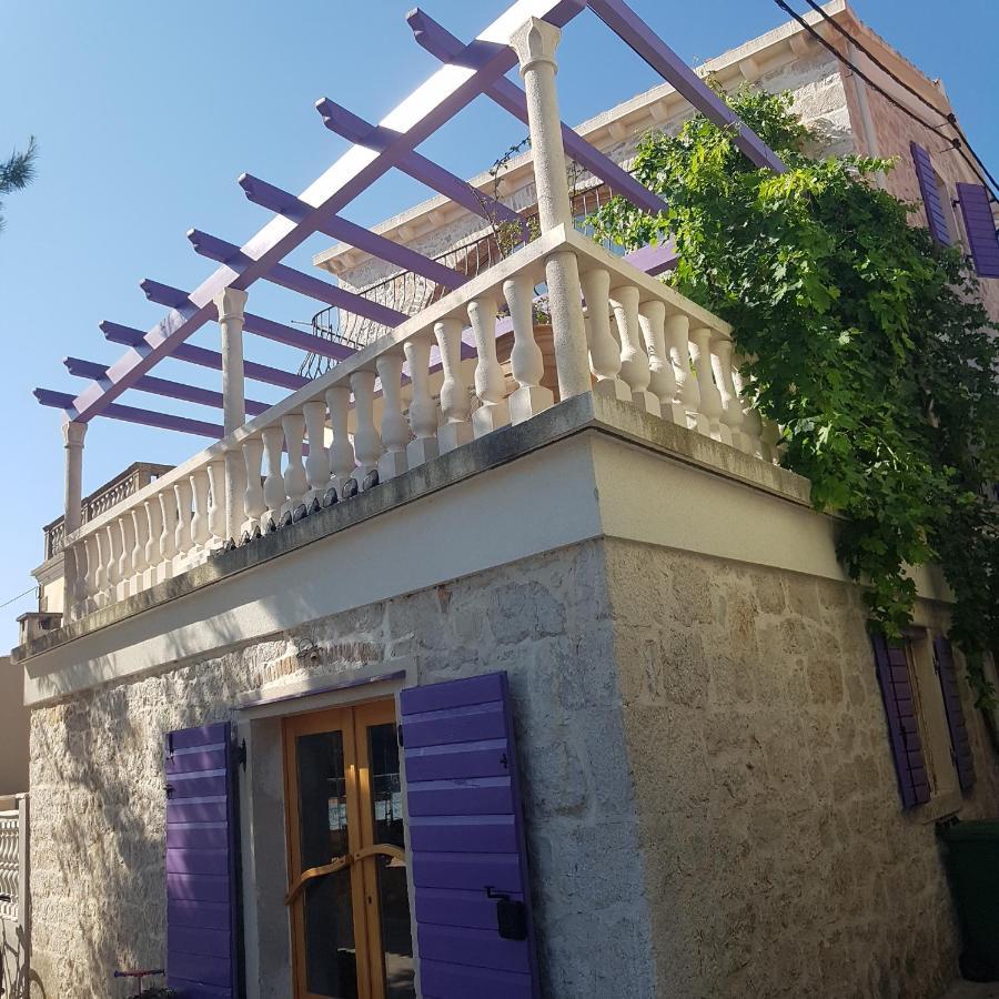 Appartamento Jardin Kapetanova Kuca Veli Iž Esterno foto