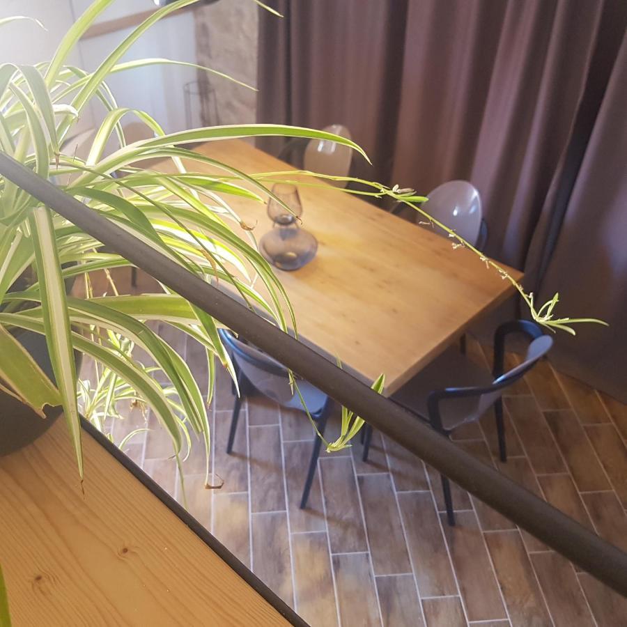 Appartamento Jardin Kapetanova Kuca Veli Iž Esterno foto