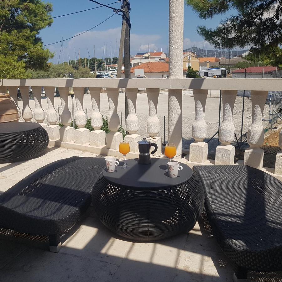 Appartamento Jardin Kapetanova Kuca Veli Iž Esterno foto