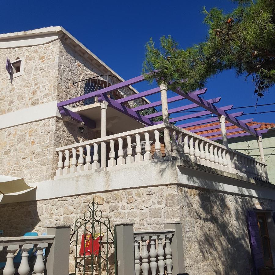 Appartamento Jardin Kapetanova Kuca Veli Iž Esterno foto