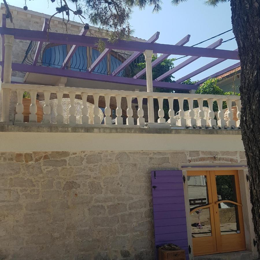 Appartamento Jardin Kapetanova Kuca Veli Iž Esterno foto