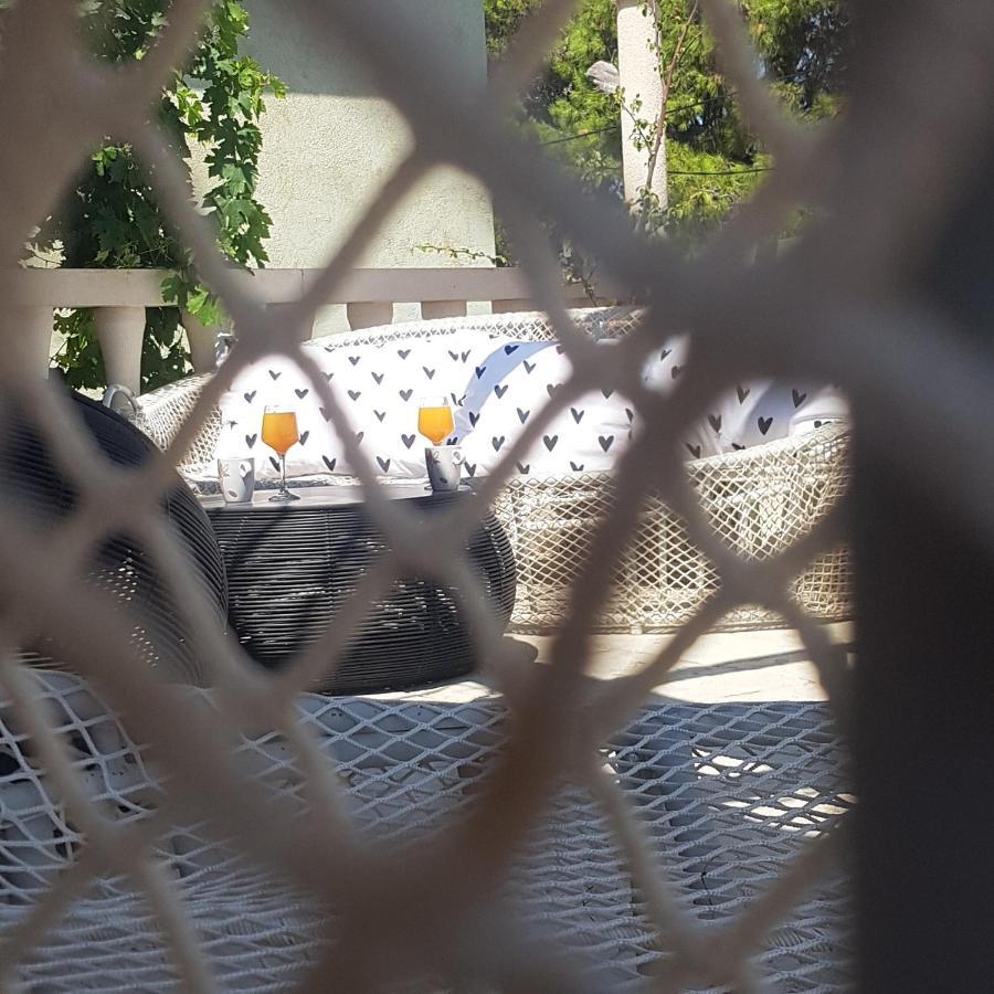 Appartamento Jardin Kapetanova Kuca Veli Iž Esterno foto