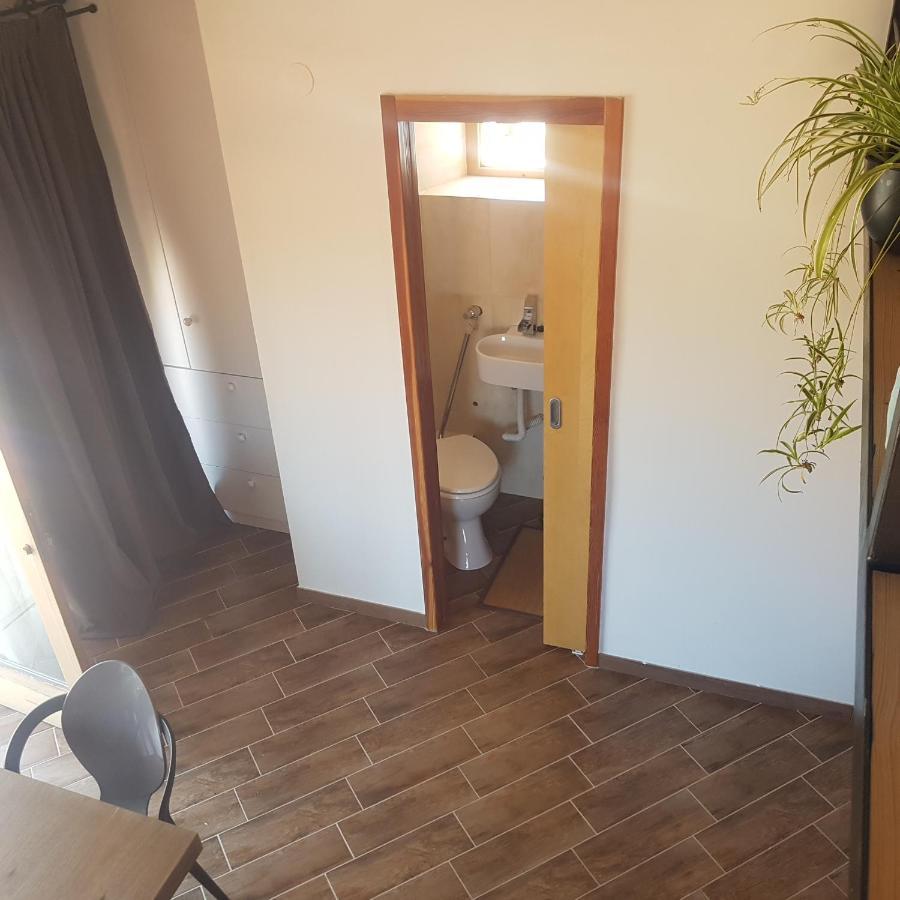 Appartamento Jardin Kapetanova Kuca Veli Iž Esterno foto