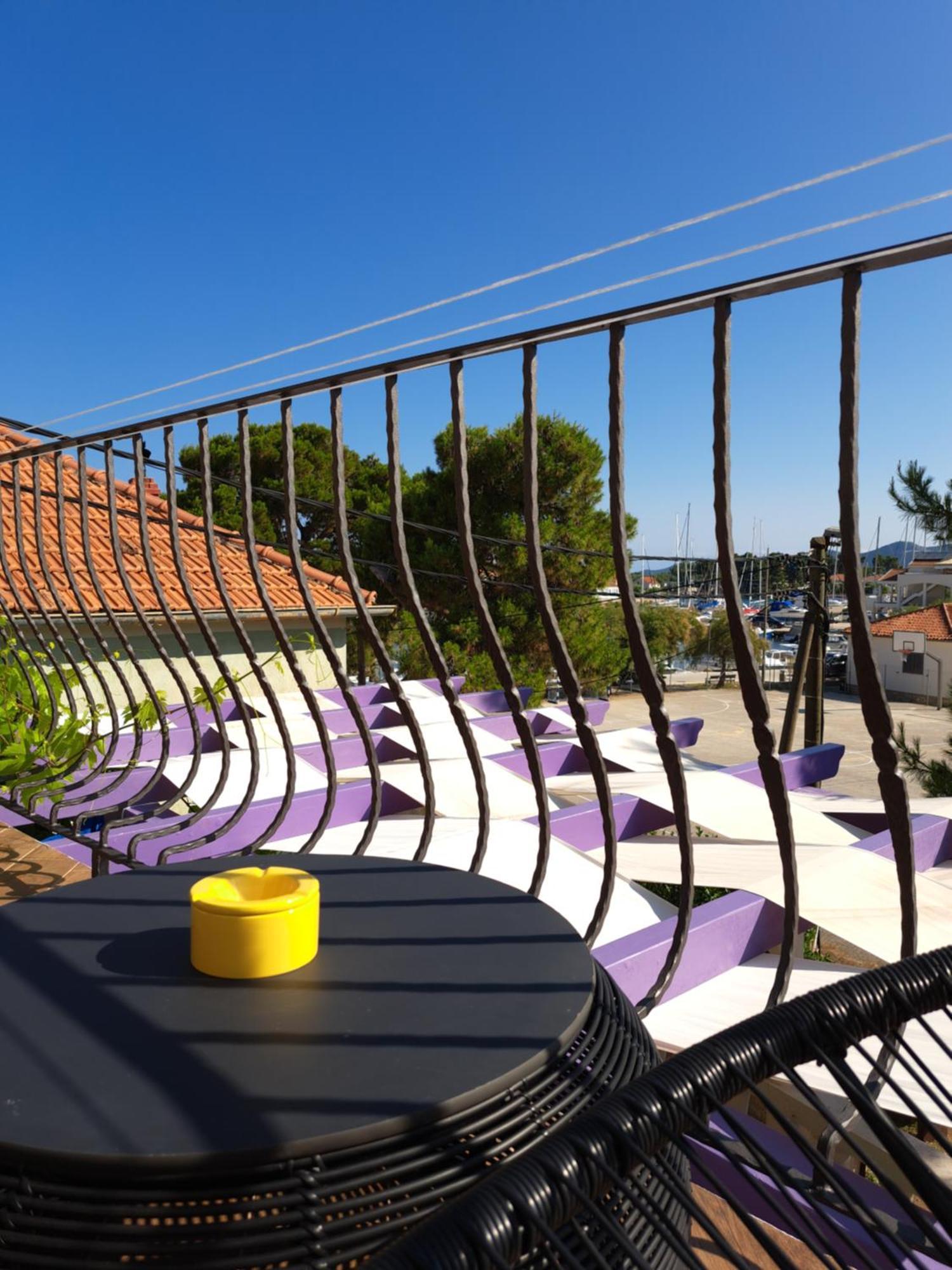 Appartamento Jardin Kapetanova Kuca Veli Iž Esterno foto